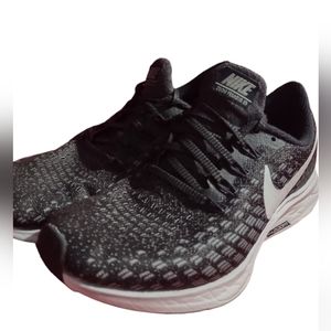 Nike Zoom Pegasus 35 Sz 7 Women